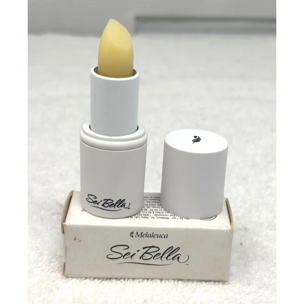 Sei Bella Lip Treatment Clear Hydration Pre-Lipstick‎ .123 oz N - 2710